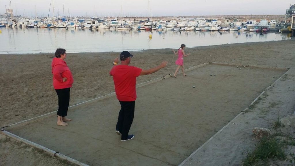 Stand-Boule mit Freunden