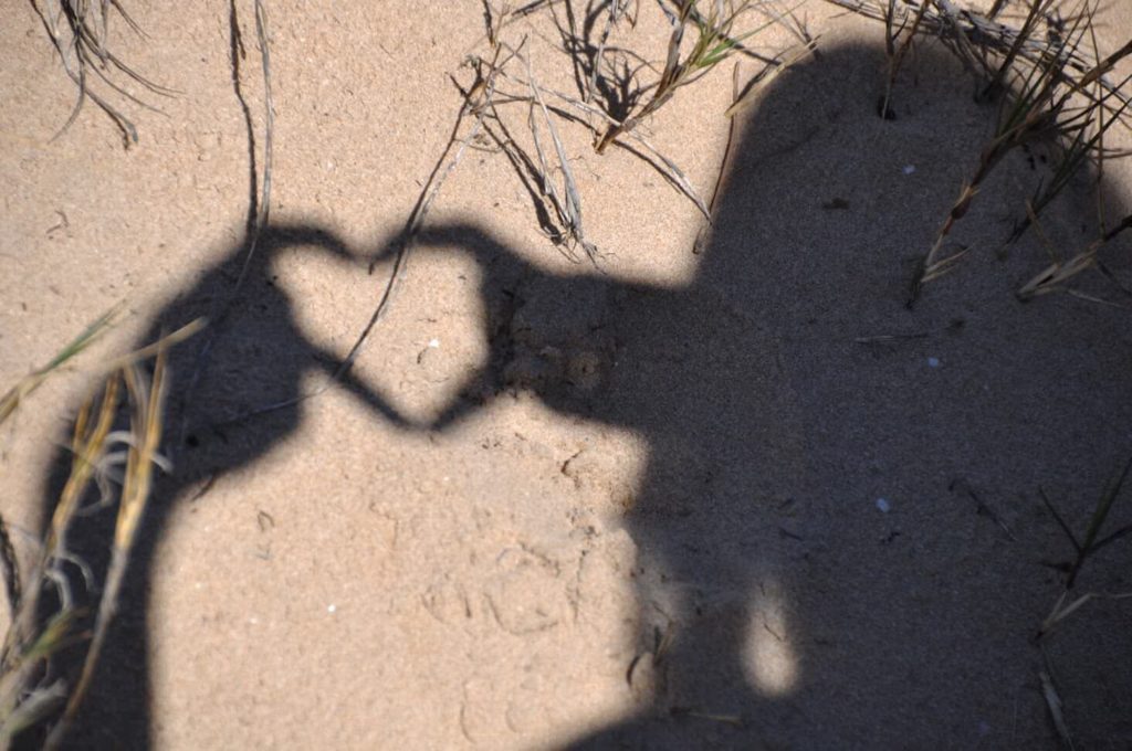 "Herz im Schatten" Postkartenmotiv für die App